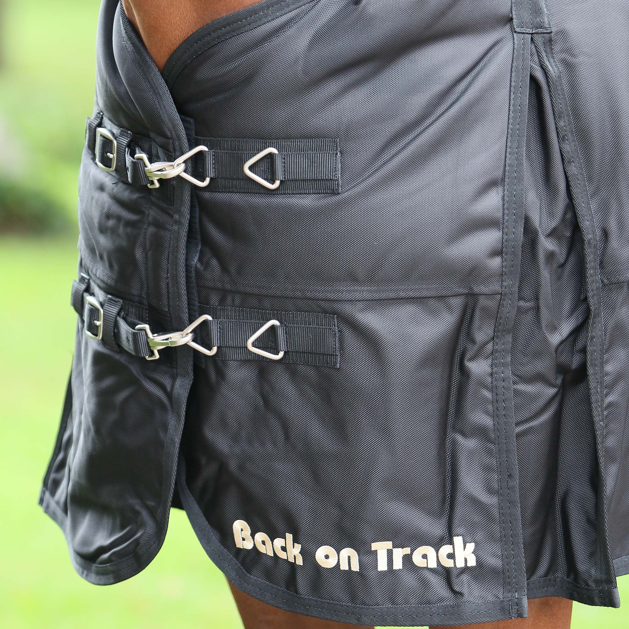 Vintertäcke 1680D - Back on Track Danmark